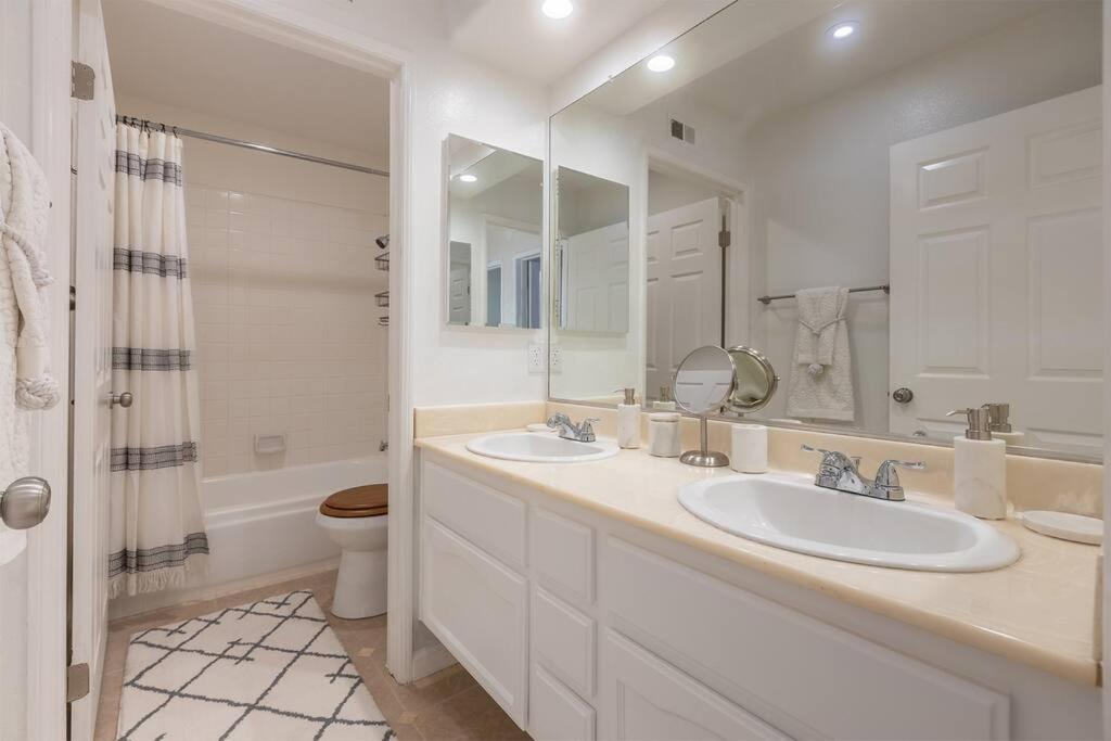 Hilltop With Private Pool And Hébergement de vacances Los Angeles